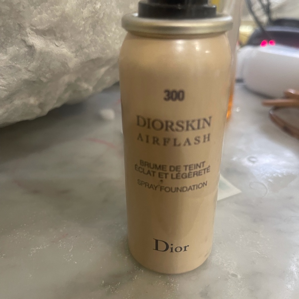 COPY - Diorskin airbrush makeup  air flash